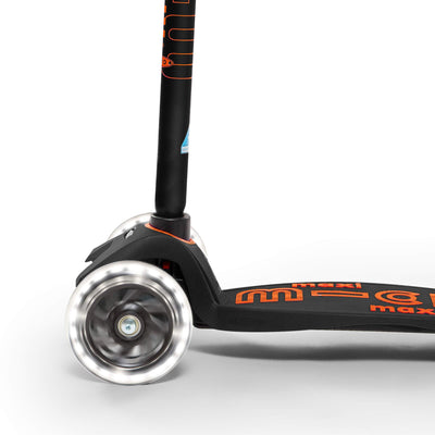 Maxi Micro Deluxe LED Scooter - Black